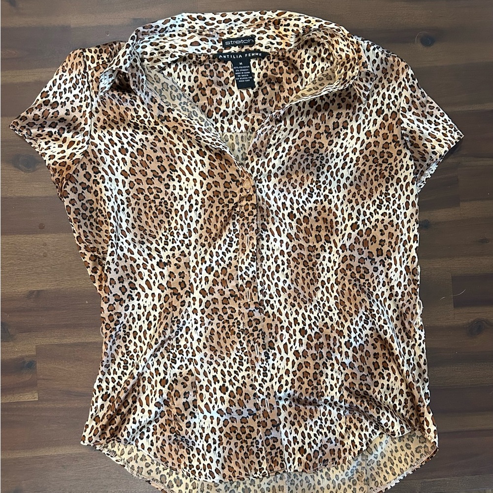 soft leopard/cheetah print button up shirt